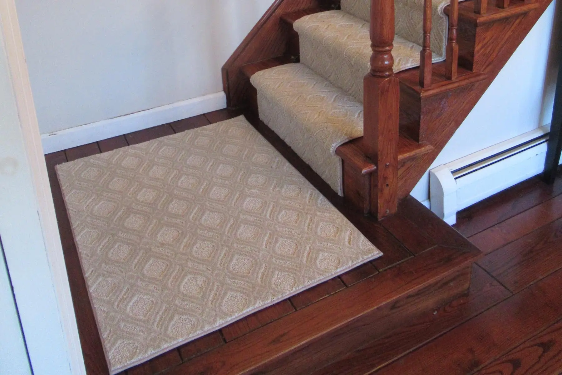 Welcome to the The Rug Store 845-782-3305 6 Hall and Stair Runners